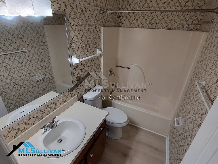 2211 Peppertree St #C — Photo 7