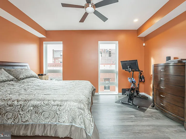 1501 N 31st St #Penthouse 3 — Photo 9
