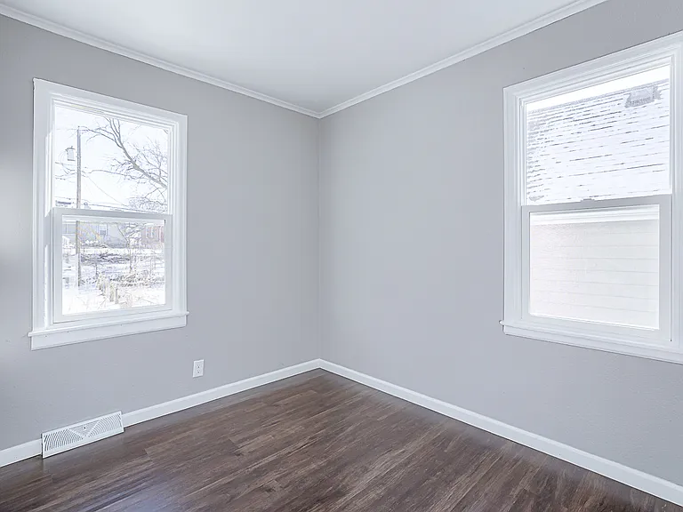 5345 N 33rd Ave — Photo 18