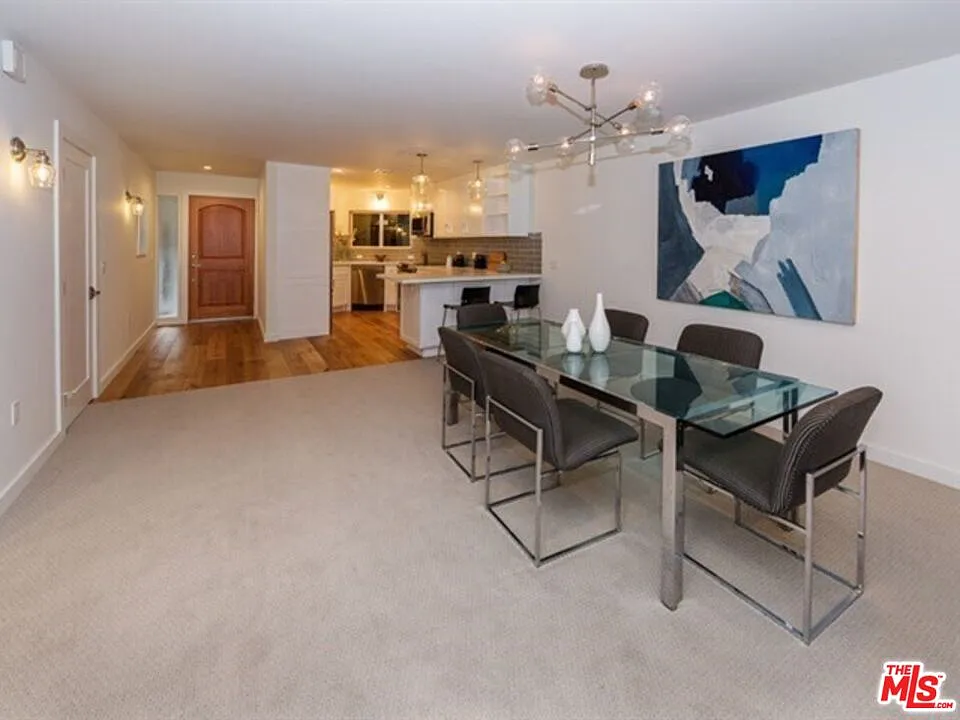 2 bed, 2.0 bath, 1419 sqft, $5,300 — Photo 3