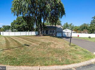 548 Revere Ter, Warminster, PA