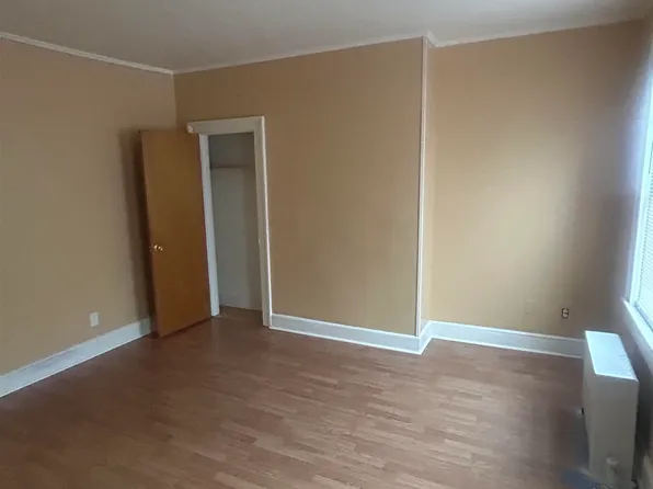 18 West 16th Street image 10 of 10