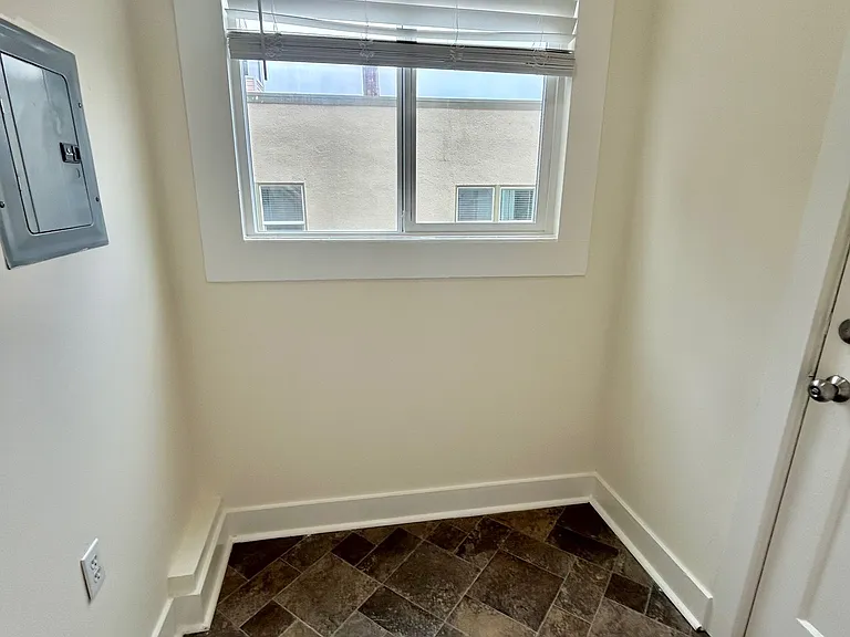 pantry off kitchen