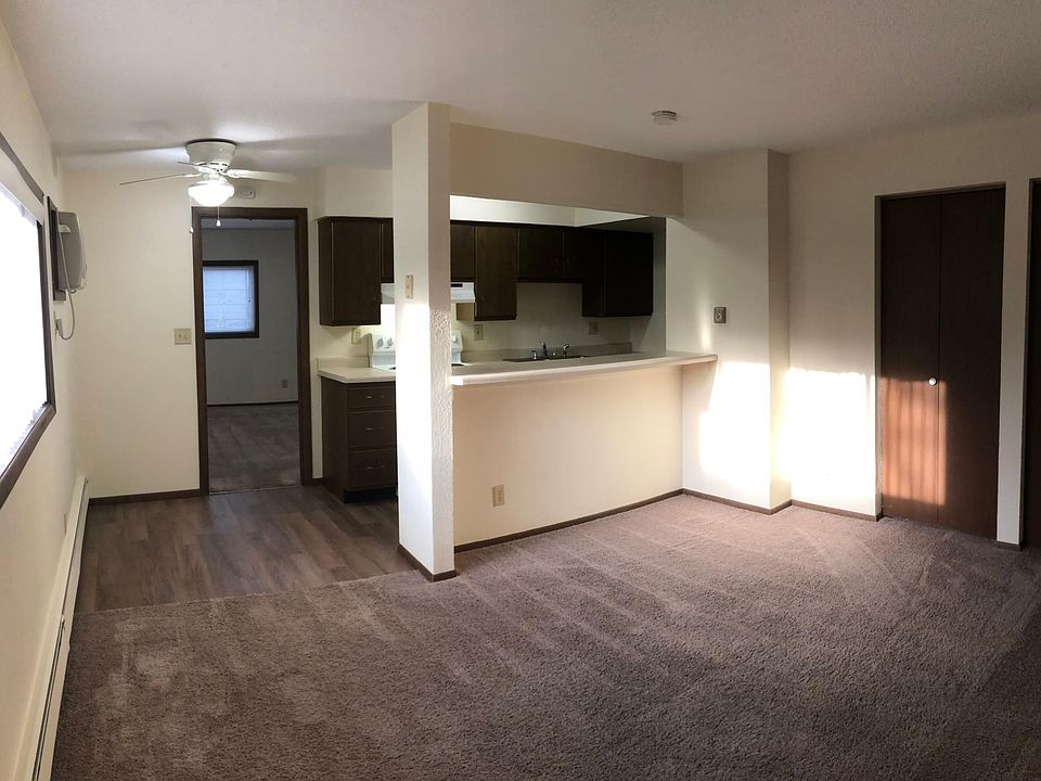 2nd image of 404 18th St NE #1