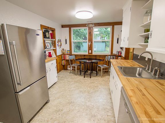 3rd image of 5822 West River Dr NE