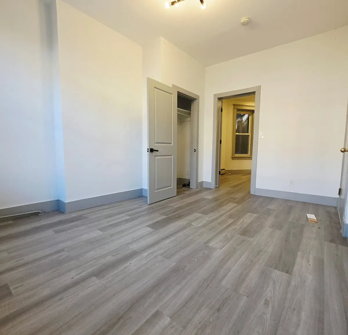 83 Bostwick Ave — Photo 3