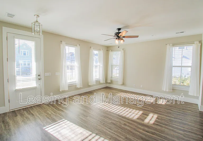 286 Great Lawn Dr — Photo 8