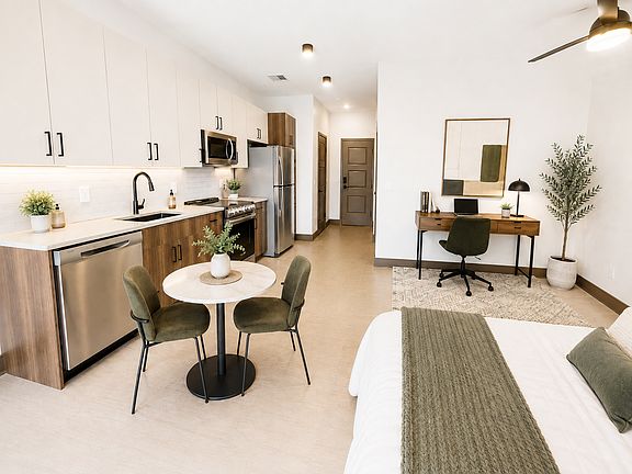 4th image of 120 Oak St #105