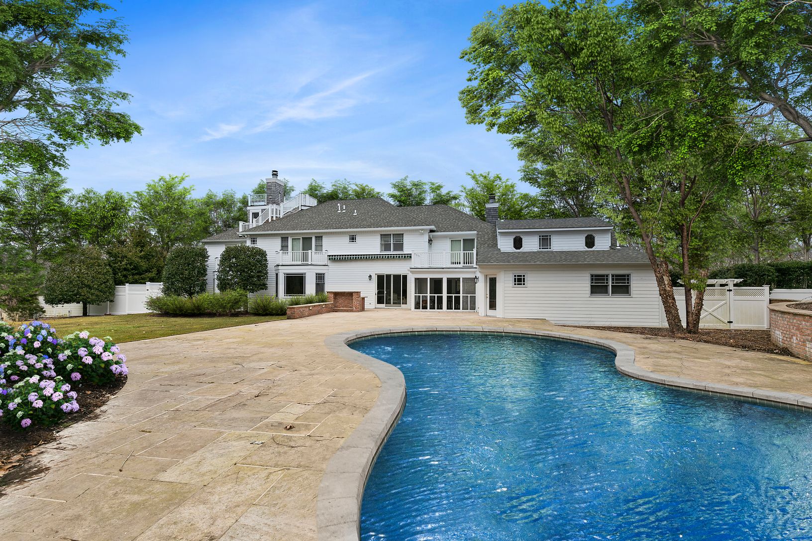  Perfect Place for to Entertain and Relax