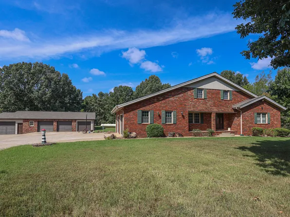 390 Windy Hills Cir, Calvert City, KY 42029