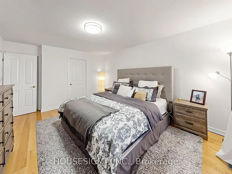 69 Holyrood Ave — Photo 25