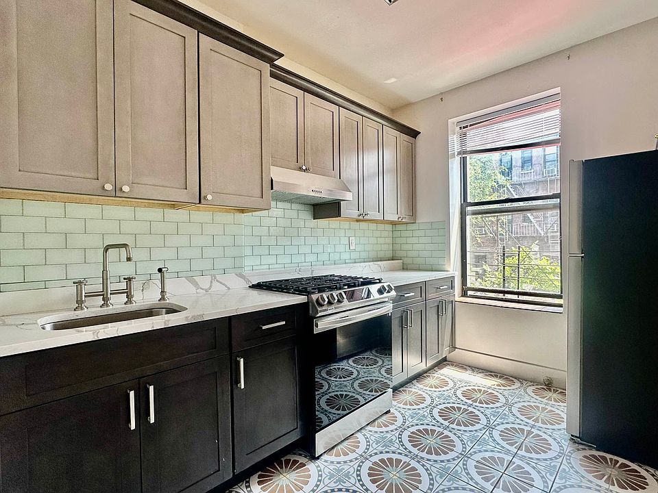 1st image of 1428 Greene Ave APT 2