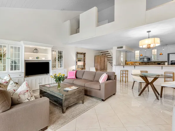301 Old Meadow Way, Palm Beach Gardens, FL 33418