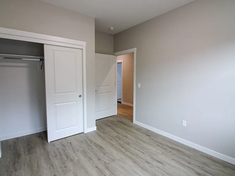 5534-5564 Skyline Rd S — Photo 104