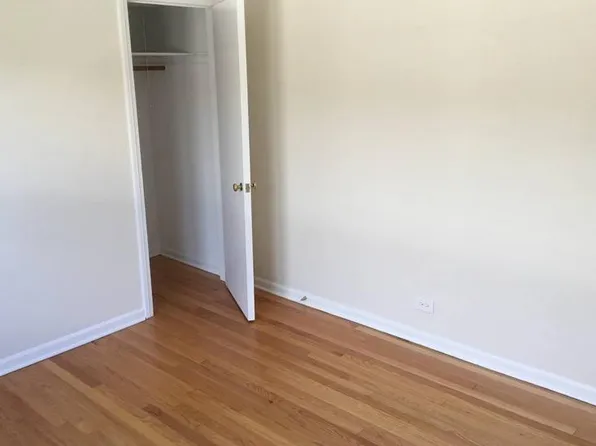 5501 W Dakin St #1, Chicago, IL 60641