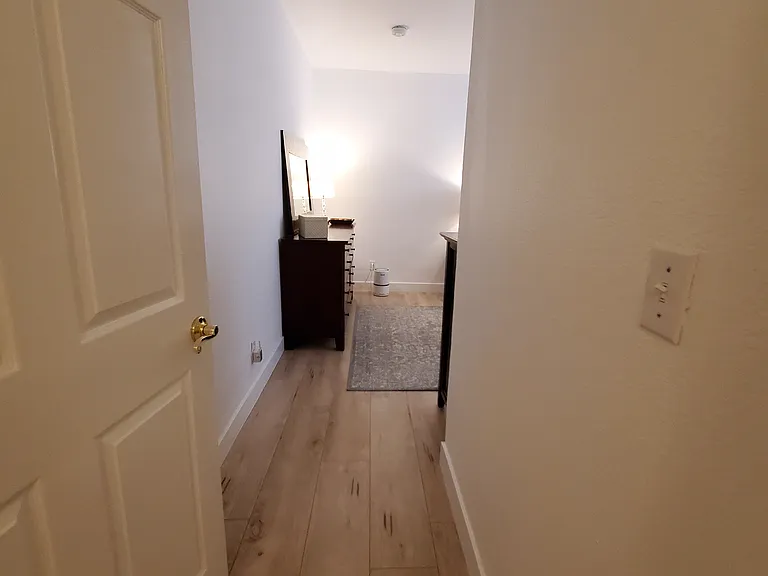 1546 Amherst Ave #103 — Photo 27