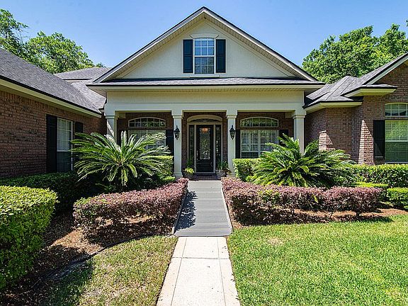 5th image of 312 W Kari Ct