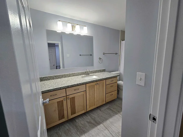 3161 N Shore Dr SE — Photo 15