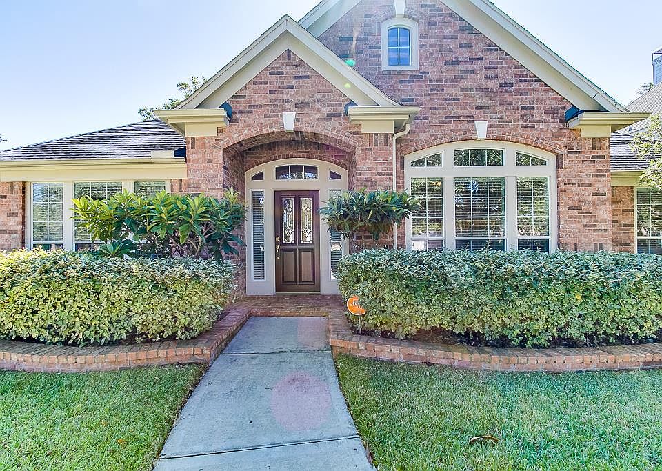 1st image of 1807 Lake Arrowhead Dr