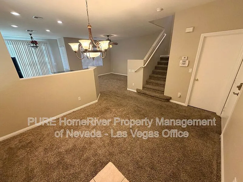 3 bed, 2.5 bath, 1656 sqft, $1,750 — Photo 3