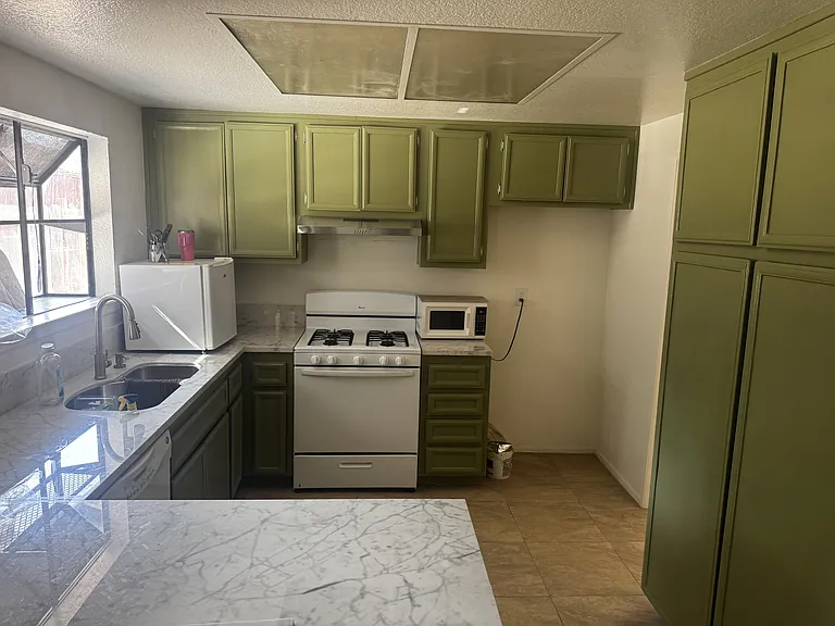 15086 Dakota St — Photo 2