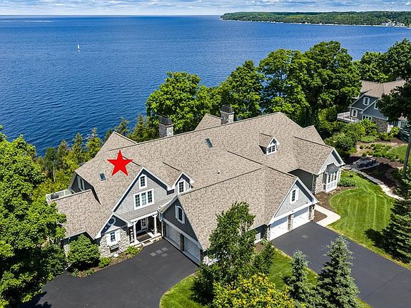 3rd image of 10730 Admiral Dr #201
