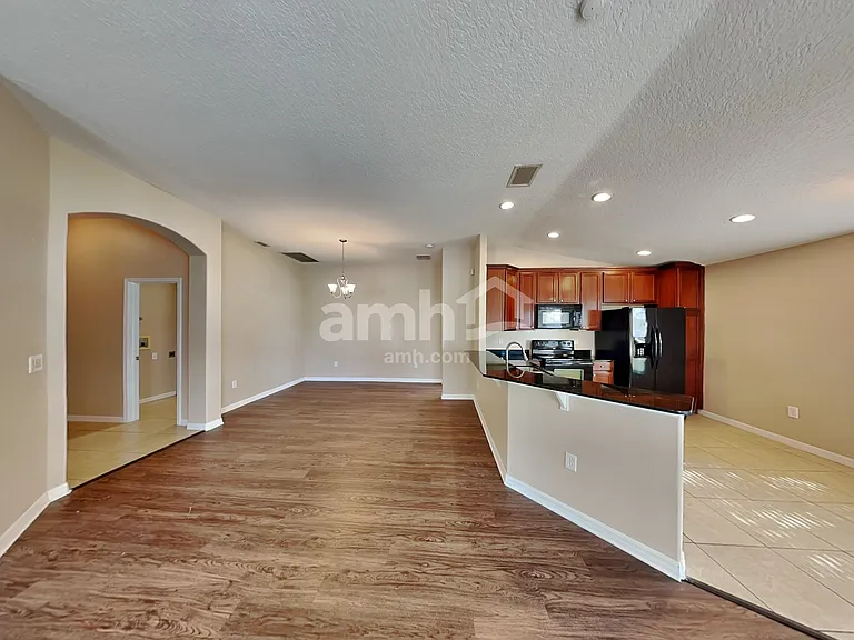 2305 Lawrence Hall St — Photo 4