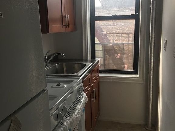 4th image of 119 Payson Ave APT 4B