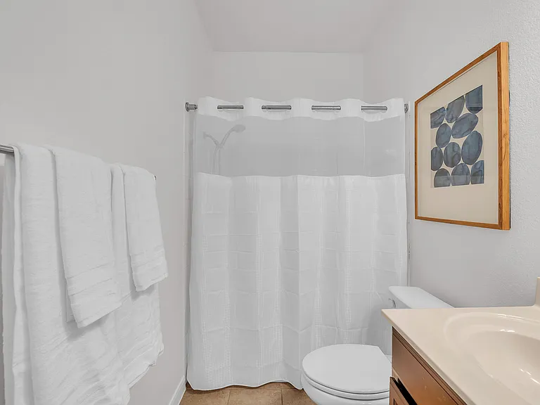 520 S Meadowlark St #B — Photo 18