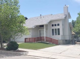 910 Lee St, Rock Springs, WY 82901