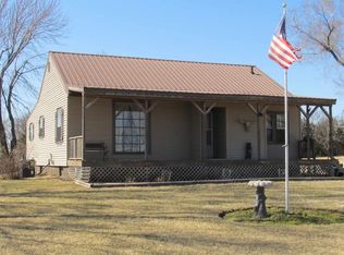 313 Navajo Rd, Wakefield, KS 67487