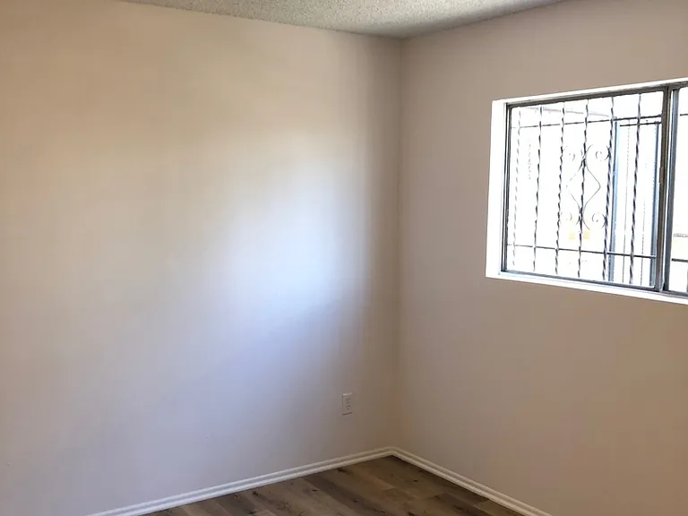 840 W Colden Ave — Photo 9