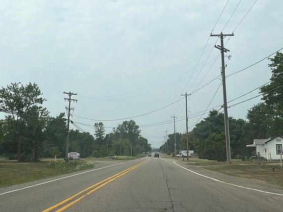 4th image of 9235 Lapeer Rd
