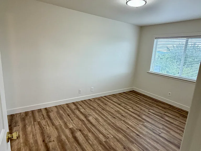 5250 Amy St #4 — Photo 6