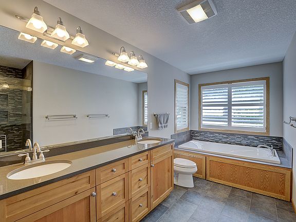Spa-like private bath