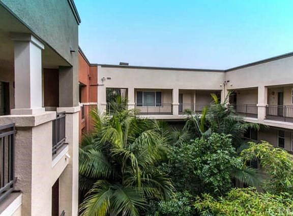 3rd image of 6020 Seabluff Dr Unit 403