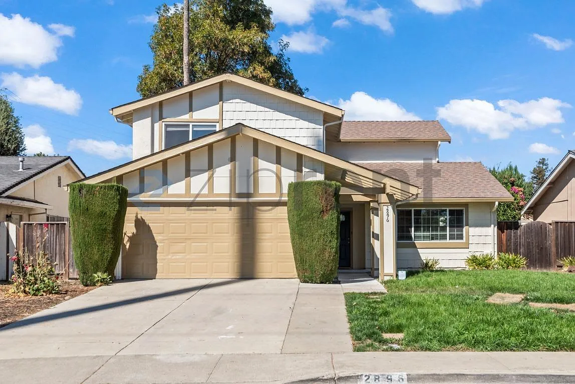 4 bed, 2.5 bath, 2000 sqft, $5,350 — Photo 1