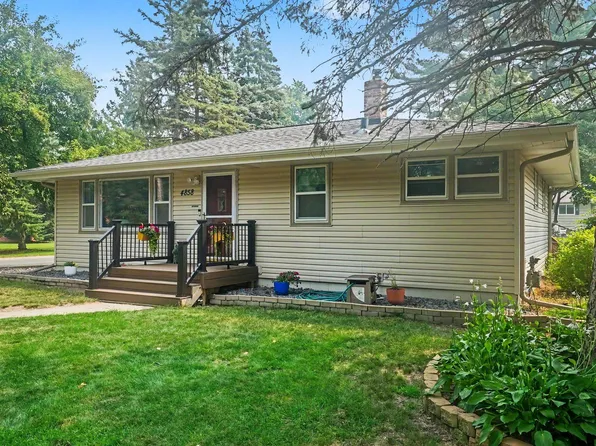 4858 Carolyn Ln, White Bear Lake, MN 55110