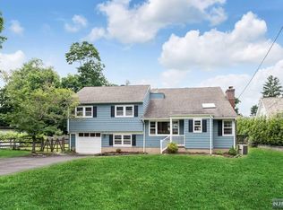 53 Lloyd Rd, Ho Ho Kus, NJ 07423