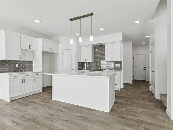 4th image of 420 W Ranch Gate