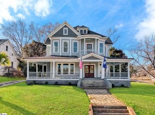 522 S Harper St, Laurens, SC 29360