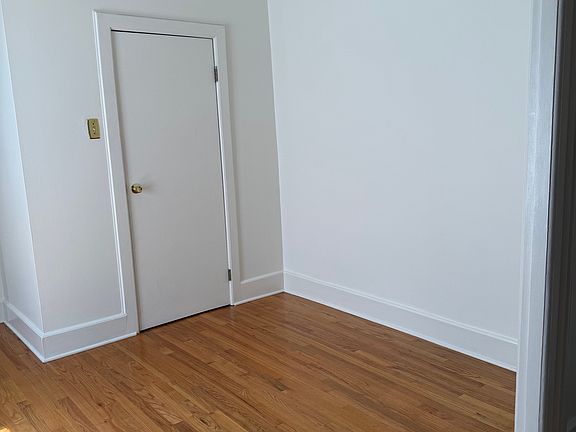 4th image of 2312 H St APT 3