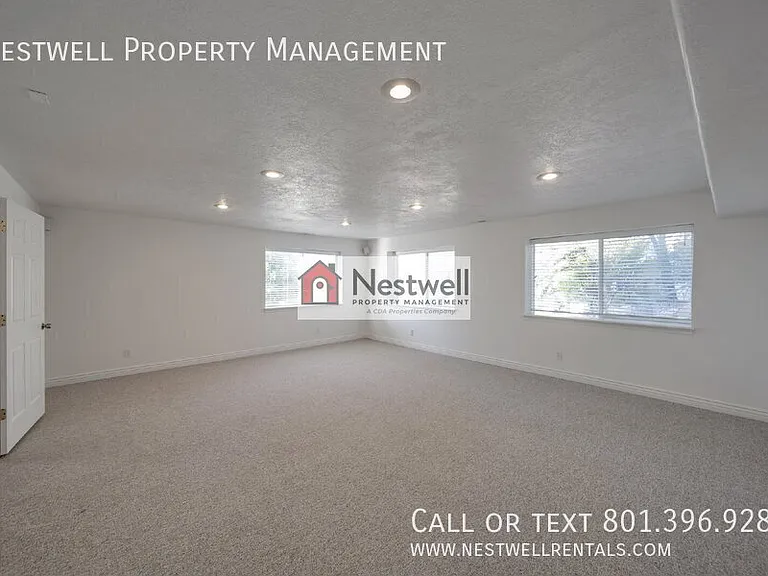 481 E Lana Ct — Photo 45