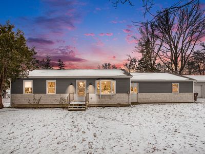 323 Circle Dr, Marshall, MI, 49068