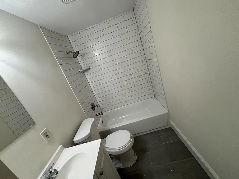 325 V St NE #1 — Photo 19