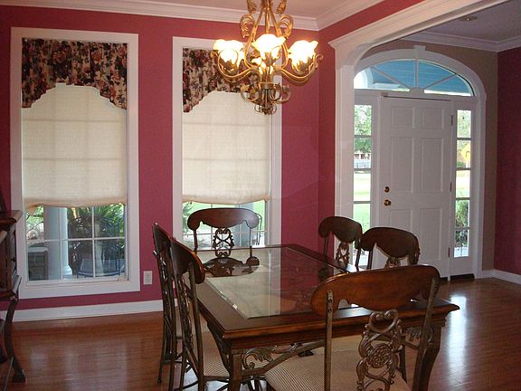 3rd image of 239 N Presidential Cir