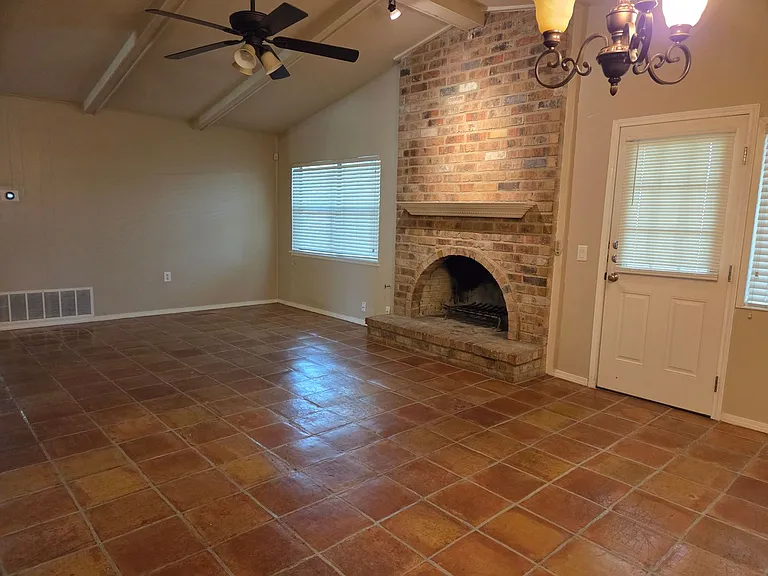 4322 Vespero — Photo 3