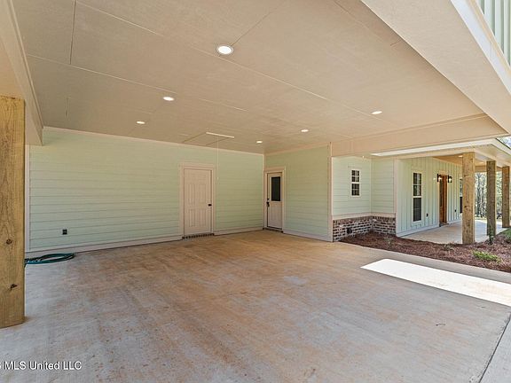 3rd image of 529 Shirley Sanford Rd