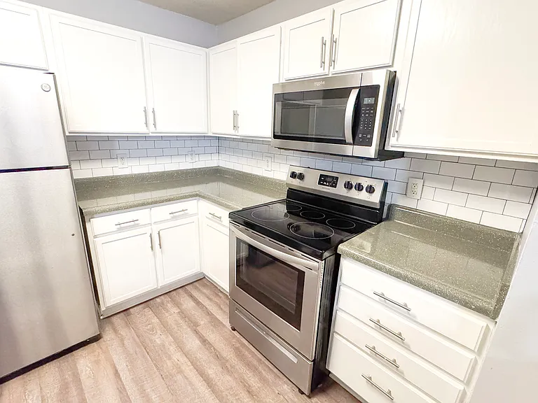 Northstone Apartments — Photo 9