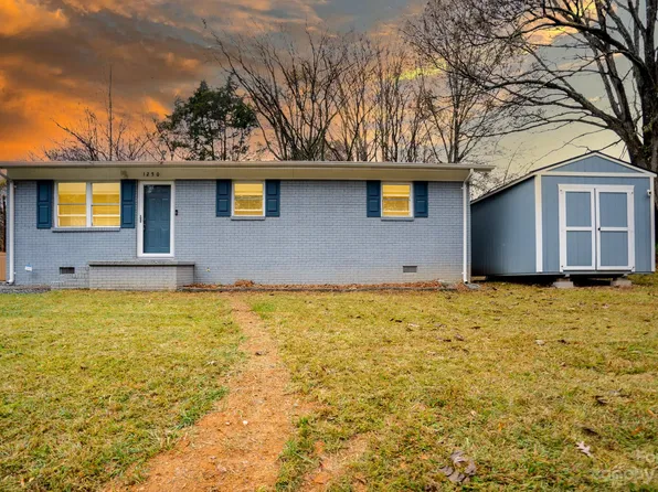 1250 B St, Mount Pleasant, NC 28124